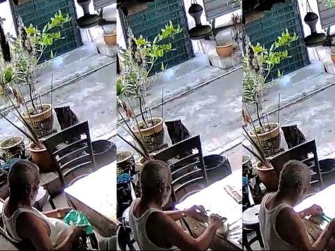 Woman Remembers Father's Habits Before Passing Away, Captured on CCTV Camera at Home
