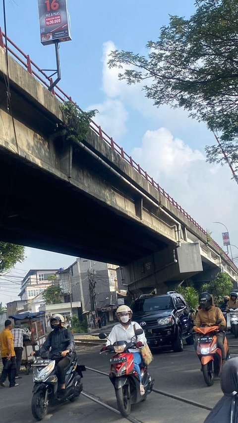Sad Confession of Man Before Being Found Dead Hanging on Cimindi Flyover: 'I Can't Be Alone, Can't Be Lonely'