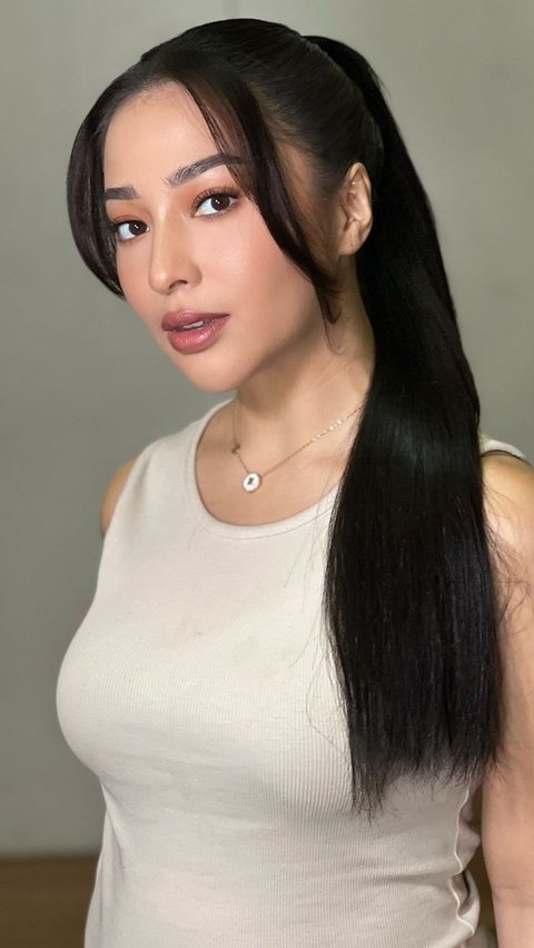 Pregnancy Glow Makeup Makes Nikita Willy Look Even Fresher During Second Pregnancy