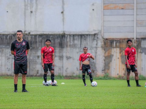 FOTO: Penampilan Perdana Pelatih Baru Carlos Pena saat Melatih Persija Jakarta