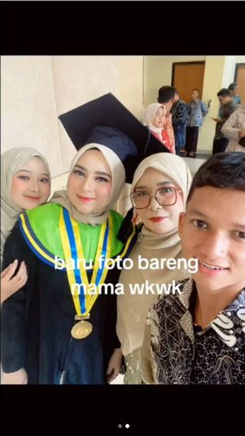 14 Tahun Berpisah, Cewek Cantik ini Bahagia Banget Pertemukan Ibu & Ayahnya di Hari Wisuda