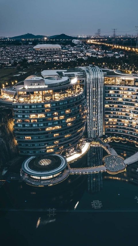 Berkunjung ke Hotel Terdalam di Dunia, Bekas Tambang Kini Disulap jadi Bangunan Berkelas & Elegan