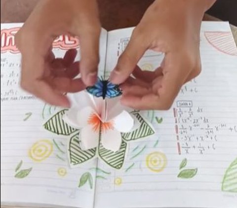Creative Student! Flexing Makes Mathematical Notebooks but in Pop-Up Version