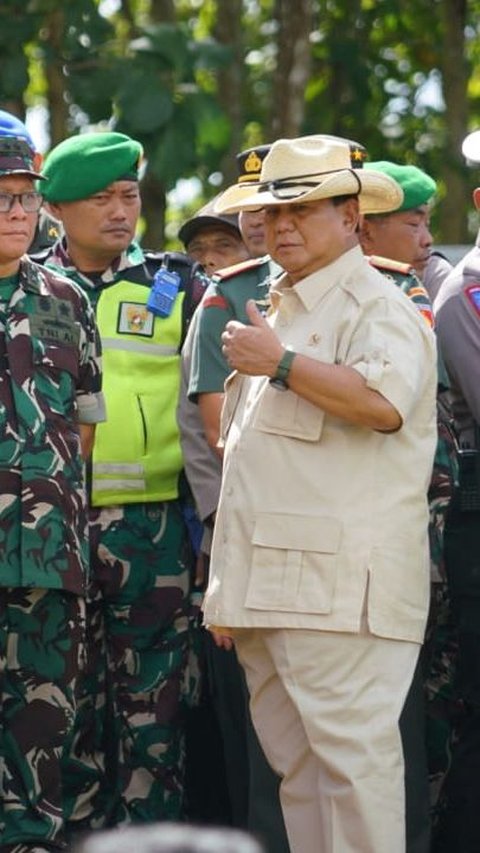 Pakai Helikopter, Menhan Prabowo Tinjau Pemasangan Pipa Air Bersih di Gunungkidul