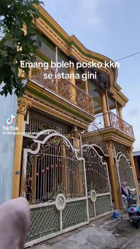 Mahasiswa UNIBA Dapat Posko KKN Bak Istana, Begini Komentar Warganet