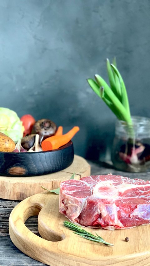 Foodborne illness atau penyakit bawaan makanan disebabkan oleh konsumsi makanan atau minuman yang terkontaminasi.
