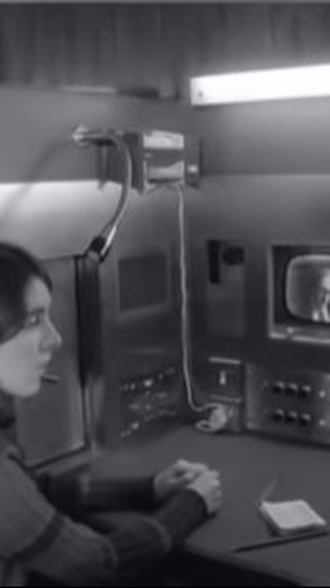 Appearance of ATMs in 1960, There Is a Person Behind the Machine Ready to Dispense Money