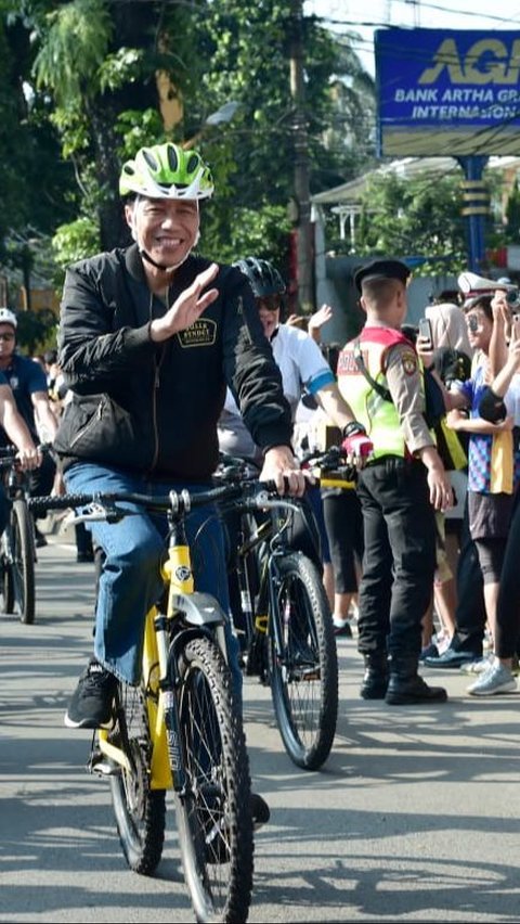 Assistant Aide Reveals the Reason Jokowi Likes to Give Bicycles, Turns Out it's Because They're 'Expensive'