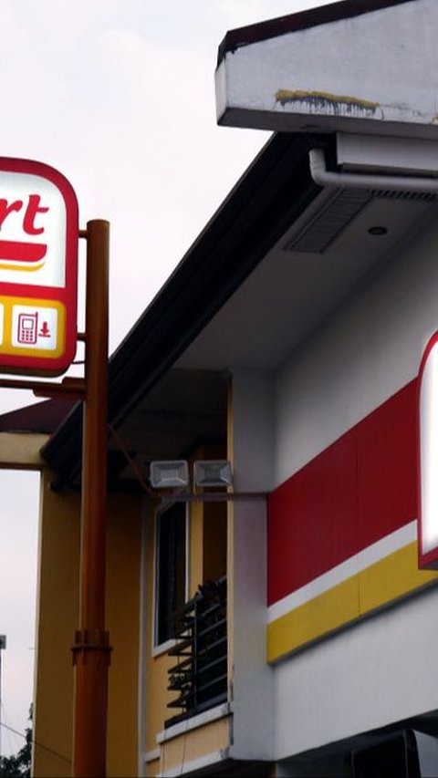 Alfamart. (junpinzon / Shutterstock.com)