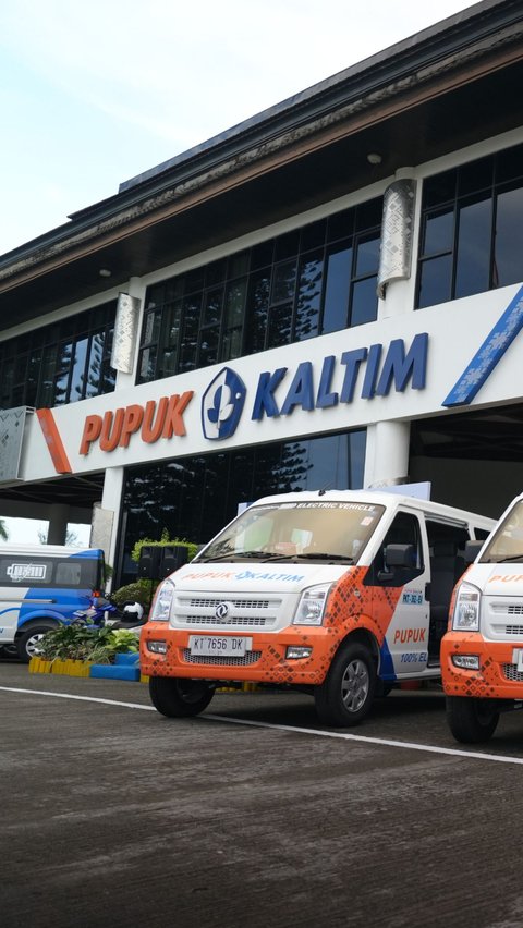 PT Pupuk Kalimantan Timur (Pupuk Kaltim) launching penggunaan mobil listrik sebagai kendaraan operasional di kawasan perusahaan (dok: PKT)