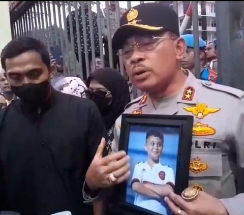 Kapolda Sumbar Tegaskan Siswa SMP Meninggal karena Loncar dari Jembatan Bukan Dianiaya Polisi