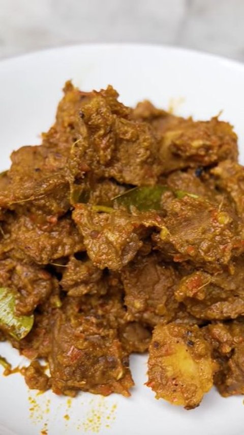 Tidak Perlu Santan dan Minyak, Ini Trik Masak Rendang Rendah Kalori yang Cocok Buat Diet