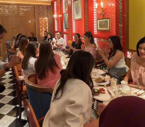 Potret Geng Cendol Arisan Sambil Ngopi Bareng, Ada Dua Member Baru yang Bikin Tambah Seru