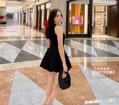 Potret Laura Moane Kenakan Mini Dress Hitam, Cantik dan Stunning Abis