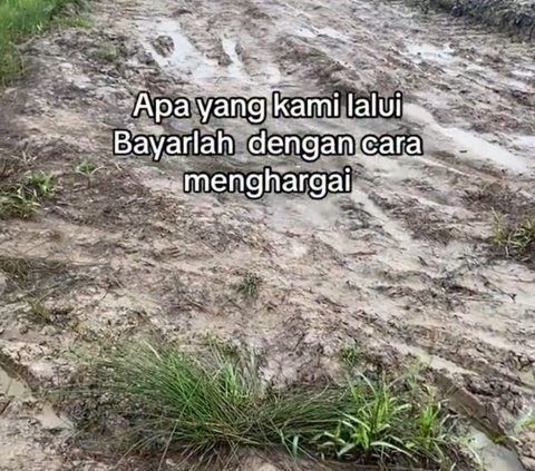 Viral Perjuangan Guru Mengajar di Sekolah Terpencil, Berangkat Lewati Jalan Berlumpur