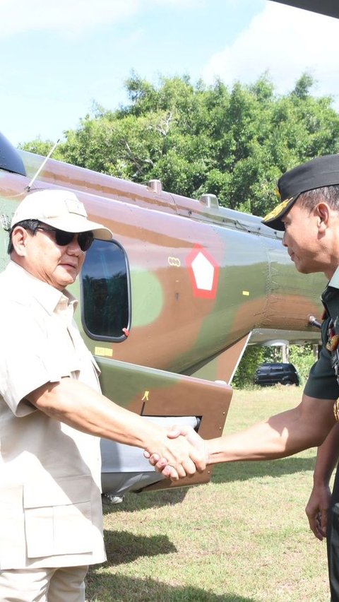 Menteri Pertahanan RI Prabowo Subianto melakukan kunjungan kerja (Kunker) di Gunung Kidul, Yogyakarta pada Senin (3/6).<br>