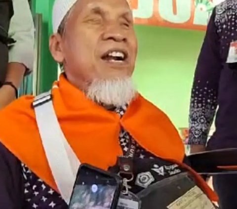 Menabung Belasan Tahun, Begini Kisah Haru Tukang Pijat Tunanetra Asal Bali Berangkat Haji