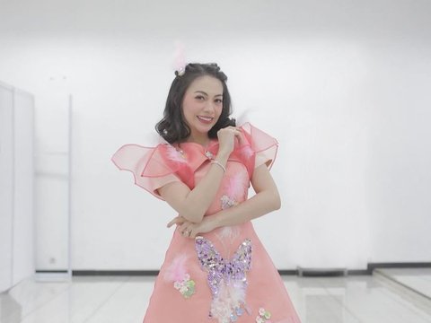 Foto-foto Terbaru Kezia Karamoy Eks 'Cherrybelle' Adik dari Angel Karamoy, Kini jadi Ibu 3 Anak