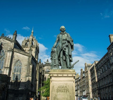 Kelahiran Adam Smith 5 Juni 1723, Bapak Ekonomi Dunia yang Inspiratif