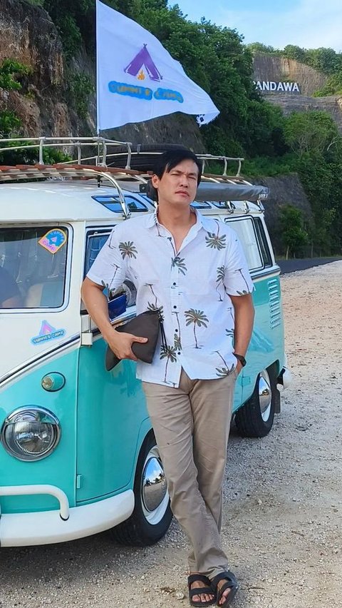 BPJS Kesehatan tak hanya digunakan oleh masyarakat umum, tetapi juga oleh beberapa selebriti Indonesia. Ini kisah mereka: