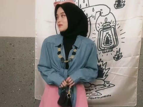 Tampil Unik dengan Dandanan Retro, ini Potret Kompak Putri Delina dengan Calon Ibu Sambung di Ultah Rizwan