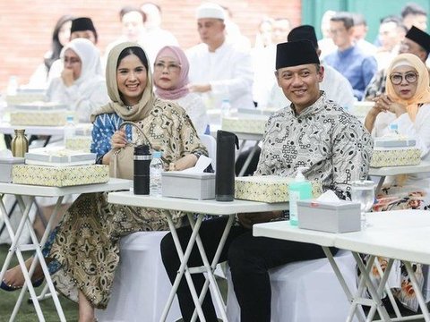 Touching Moment of Ibas Yudhoyono and Aliya Rajasa's Religious Study before Going on Hajj