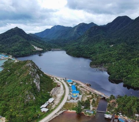 Menyusuri Indahnya Gunung Ranai, Kawasan Geosite yang Miliki 3 Puncak di Kabupaten Natuna