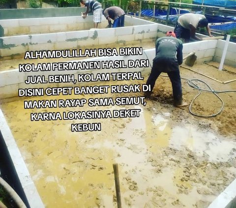Adapun alasannya keluar dari BUMN karena ingin menemani ibunya yang tinggal sendiri di kampung halamannya.
