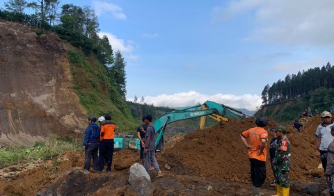 Korban yang masih dicari yakni Junaidi, warga Kecamatan Tirtoyudo, Kabupaten Malang.<br>