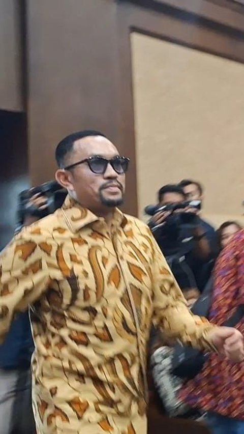 Hakim Sindir Bendum NasDem Sahroni: Masa Saudara Tidak Tahu Ada Uang Masuk Rp800 Juta ke Partai