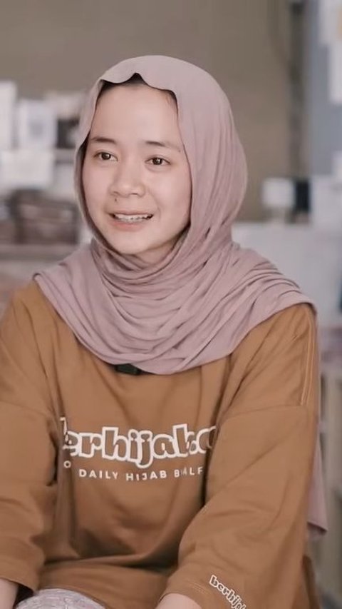 Wanita Cantik Ini Dulunya Pembantu Gaji Rp20.000 per Hari, Kini Sukses Berbisnis dan Raup Rp100 Juta Pertama di Usia 21 Tahun