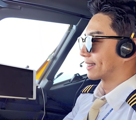 Portrait of Handsome Pilot from Korea, Many Fans Want to be Passengers