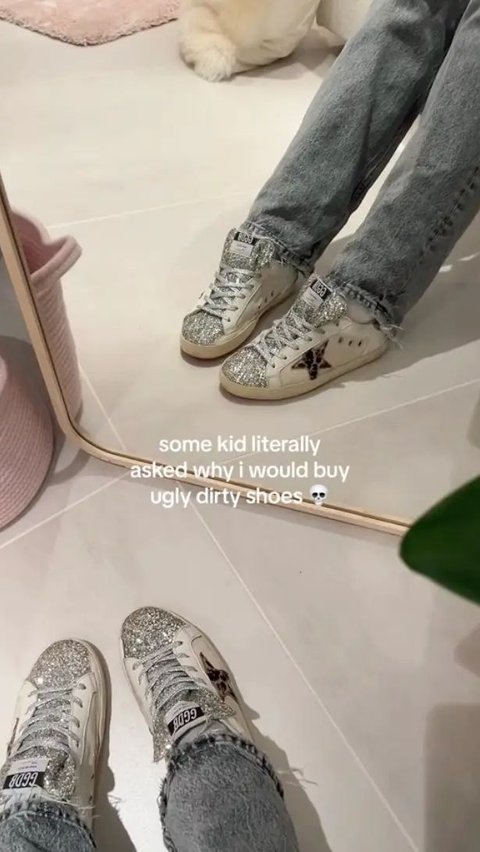 Dirty and Worn Shoes Trend is Currently Liked by Gen Z, Willing to Pay Tens of Millions