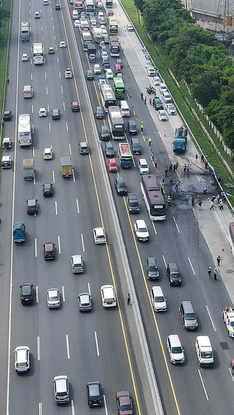 <br><br>Sopir Gran Max Jadi yang Tewas Jadi Tersangka Kecelakaan Maut di Tol Japek KM 58