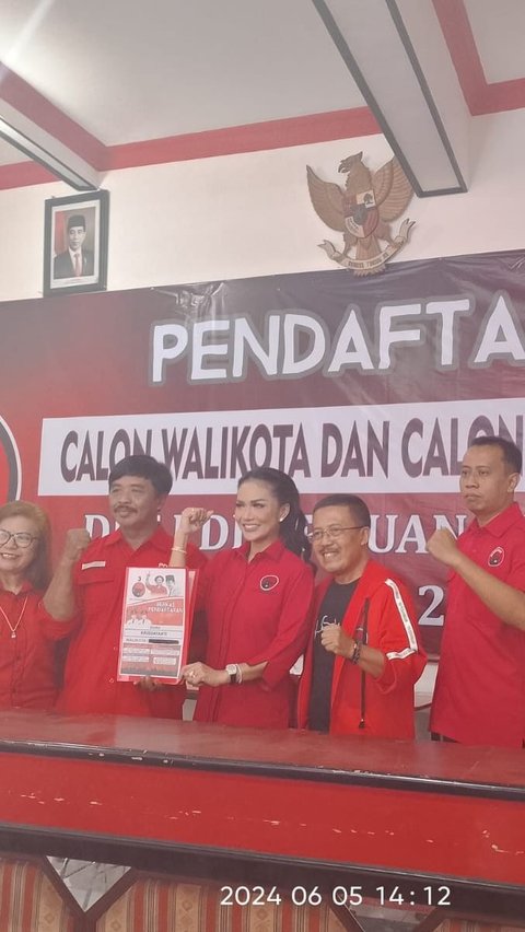 Krisdayanti Kembalikan Berkas Calon Walikota ke DPC PDIP Kota Batu
