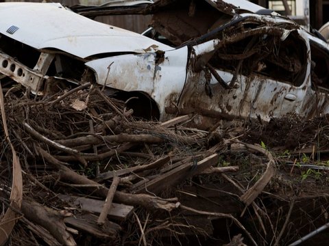 Suasana yang memperlihatkan sisa-sisa kehancuran setelah terjangan banjir parah melanda wilayah Passo de Estrela di Cruzeiro do Sul, Negara Bagian Rio Grande do Sul, Brasil, pada tanggal 5 Juni 2024.