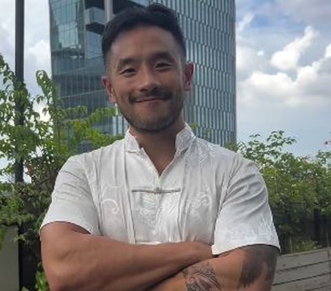 Ben memiliki nama panggung sebagai Bobby Saputra yang viral usai mengaku sebagai anak konglomerat.