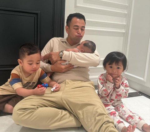 Keakraban Raffi Ahmad dengan Anak ART, Ajak Foto Bareng-Bareng dengan Rayyanza dan Lily