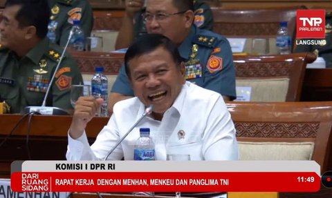 Momen Wamenhan Salah Sebut Pemerintahan Jokowi-Gibran, Rapat DPR Langsung Heboh