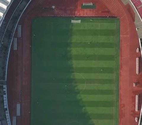 Setelah dilakukan perbaikan, Erick Thohir sebagai Ketua Umum PSSI memastikan bahwa rumput stadion dalam kondisi baik.