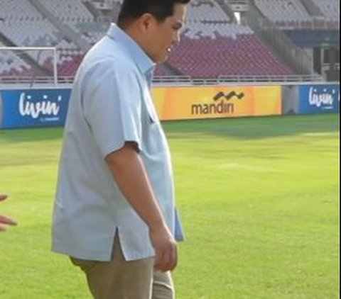 Setelah dilakukan perbaikan, Erick Thohir sebagai Ketua Umum PSSI memastikan bahwa rumput stadion dalam kondisi baik.