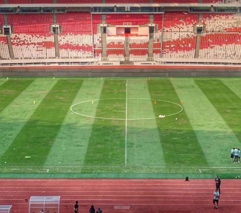 Setelah dilakukan perbaikan, Erick Thohir sebagai Ketua Umum PSSI memastikan bahwa rumput stadion dalam kondisi baik.