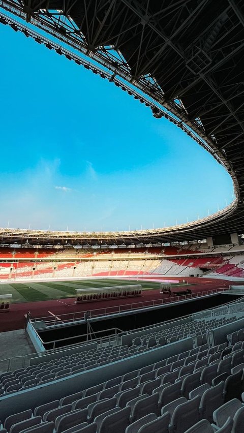 Setelah dilakukan perbaikan, Erick Thohir sebagai Ketua Umum PSSI memastikan bahwa rumput stadion dalam kondisi baik.