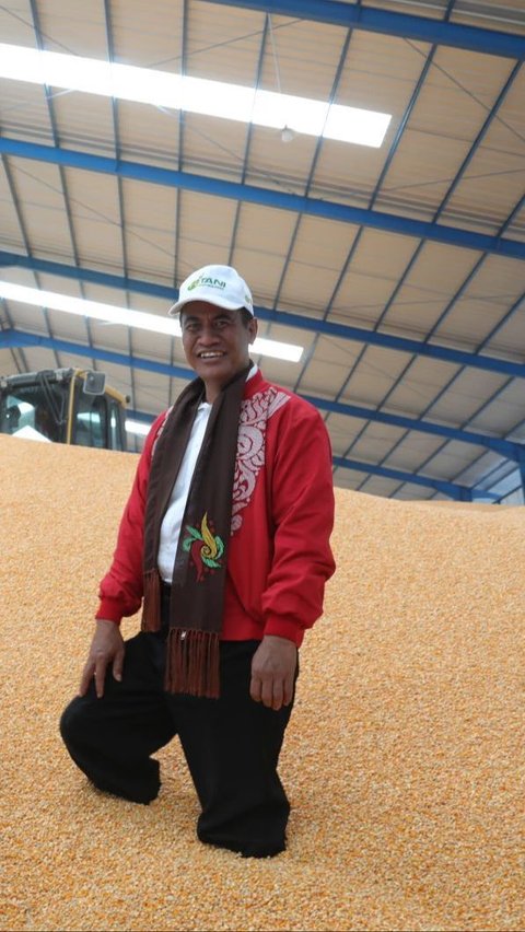 Mentan Amran Minta Bulog Segera Beli Jagung dari Petani Seharga Rp4.200 per Kg, Ini Alasannya