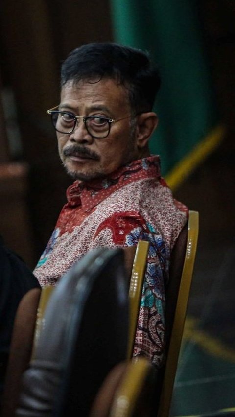 Biduan Nayunda Nabila Nizrinah saat menjadi saksi dalam sidang lanjutan kasus dugaan korupsi di Kementerian Pertanian (Kementan) dengan terdakwa Syahrul Yasin Limpo (SYL) di Pengadilan Tindak Pidana Korupsi (Tipikor) Jakarta, Rabu (29/5/2024).Biduan dangdut Nayunda Nabila Nizrinah hadir dalam sidang SYL sebagai saksi bersama empat orang saksi lainnya untuk dimintai keterangan dalam kasus tersebut. Diketahui Nayunda Nabila menjadi pegawai honorer di Kementan, namun Nayunda jarang ngantor meski menerima gaji jutaan rupiah per bulan.Liputan6.com/Angga Yuniar