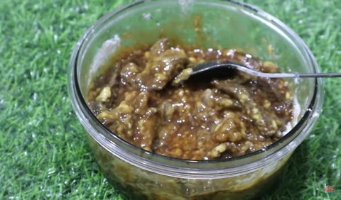 Cukup dengan menggoreng daging dan menambahkan satu bahan ini, kamu bisa mendapatkan hasil msakan daging yang lembut!