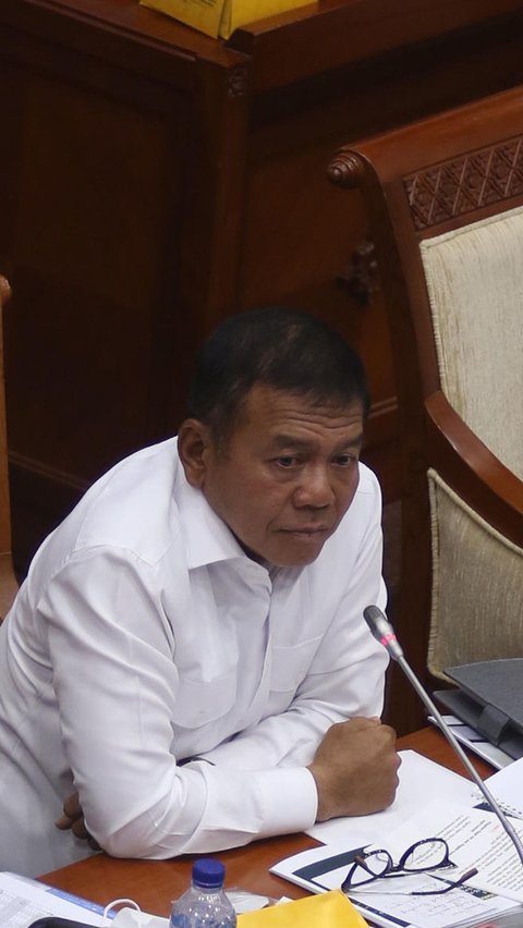 Wamenhan RI M. Herindra (kiri) dan KSAD Jenderal TNI Andika Perkasa saat rapat dengar pendapat (RDP) dengan Komisi I DPR RI di Kompleks Parlemen, Jakarta, Senin (31/5/2021). RDP membahas isu-isu aktual terkait strategi dan kebijakan umum pertahanan negara tahun 2020-2024. (Liputan6.com/Angga Yuniar)