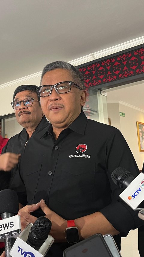 Hasto berkelakar Kaesang mungkin sudah dipertimbangkan maju Pilkada Jakarta oleh Presiden Joko Widodo (Jokowi).