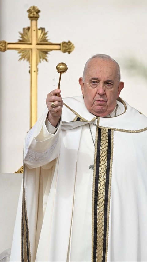 Paus Fransiskus memimpin acara Paskah di Vatikan