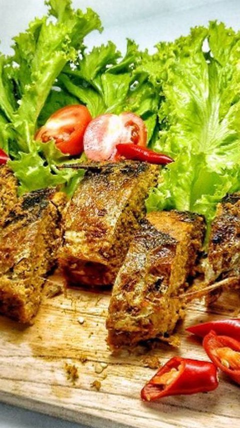 Otak-otak Bandeng. (Liputan6.com/ https://disparbud.gresikkab.go.id/)